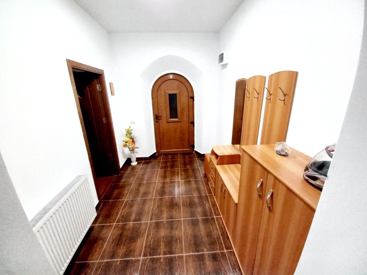 Villa Casa Alex Văliug Exterior foto